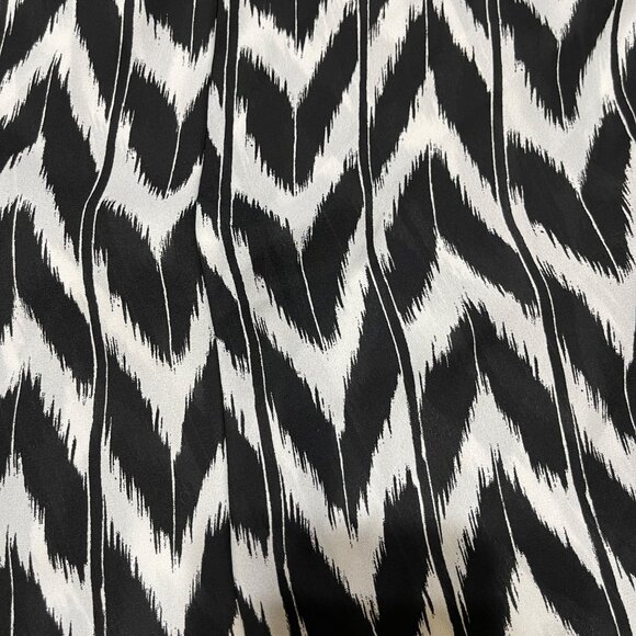 APT.9 Tank Top Black White Chevron Size 2X Cami Shell Round Neck - Picture 8 of 8